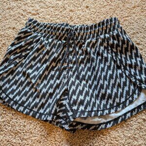 Athleta girl black and white shorts size Medium 8/10